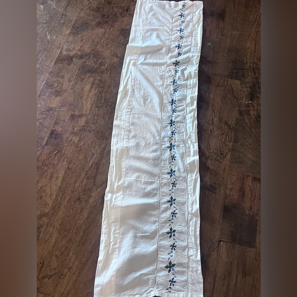 White Embroidered short length curtain valence